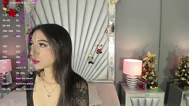 Snapshot of AmyBlackwood chatting on 12/20/25, 04:19 AmyBlackwood online show from 12/20/25, 04:19