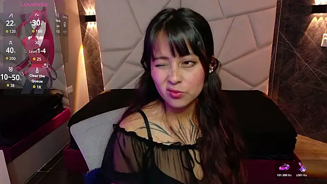 sophiaa 7 online show from 10/23/25, 11:31