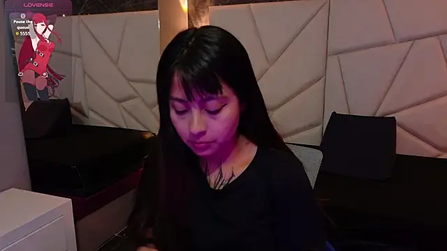 sophiaa 7 online show from 11/04/25, 11:20