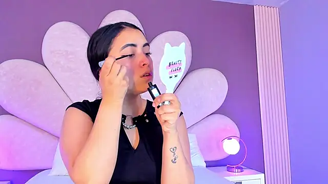 NickandAbby  online show from 04/05/26, 11:40