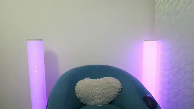 AlanaMilani  online show from 02/25/26, 08:51