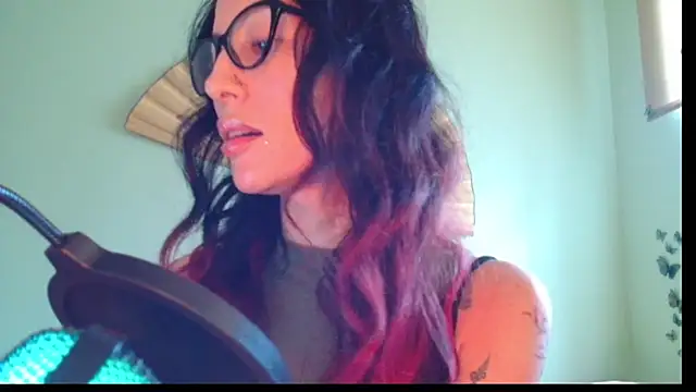 KiotoShine online show from 12/17/25, 08:31