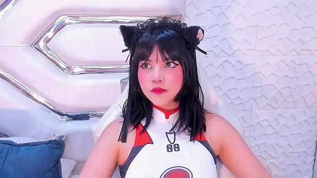 Snapshot of TatiLee chatting on 11/10/25, 05:23 TatiLee online show from 11/10/25, 05:23