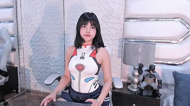 Snapshot of TatiLee chatting on 12/20/25, 02:35 TatiLee online show from 12/20/25, 02:35