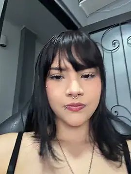 Snapshot of TatiLee chatting on 04/28/26, 01:05 TatiLee online show from 04/28/26, 01:05