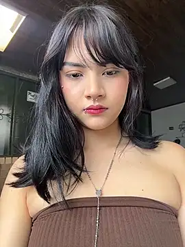 TatiLee online show from 06/19/26, 02:54