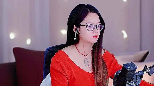 Snapshot of September79 chatting on 11/18/25, 12:05 September79 online show from 11/18/25, 12:05