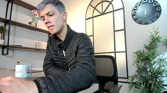 nicktorn online show from 10/04/25, 12:14