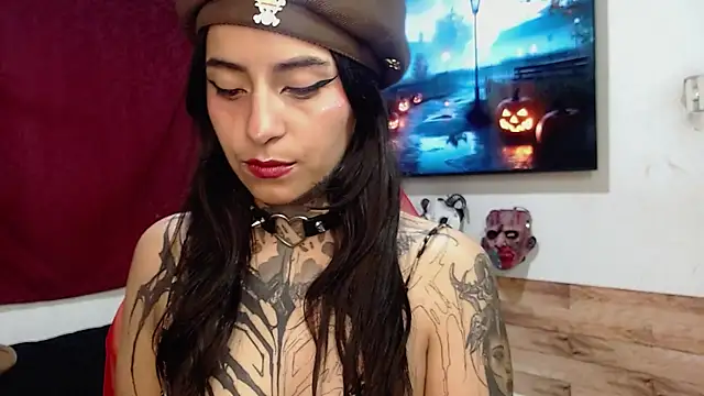 Snapshot of Julls420 chatting on 10/15/25, 05:07 Julls420 online show from 10/15/25, 05:07