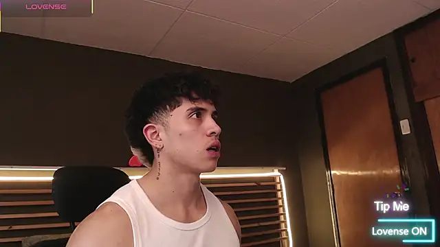 PaulEvens online show from 12/17/25, 01:28