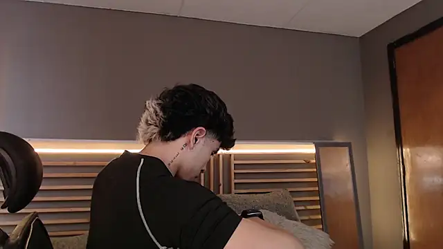 PaulEvens online show from 02/08/26, 02:20