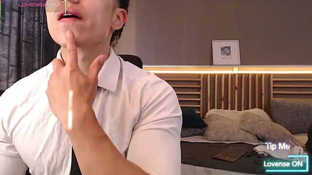 PaulEvens online show from 02/10/26, 01:04