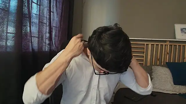 PaulEvens online show from 03/25/26, 01:39