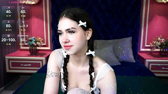 RuthandJess online show from 10/02/25, 08:49
