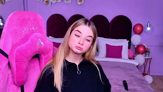 SweetyLicky online show from 11/21/25, 04:16