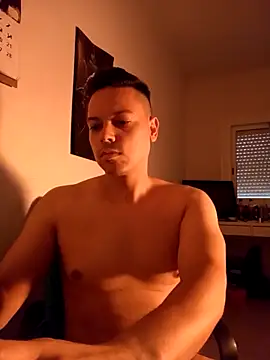 Snapshot of rayolexxx chatting on 09/27/25, 11:48 rayolexxx online show from 09/27/25, 11:48