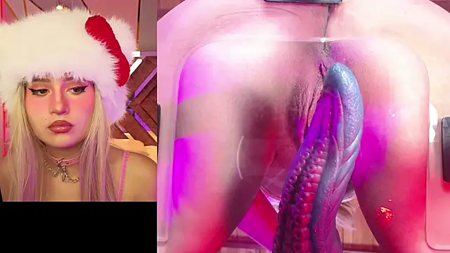 Snapshot of ViviLove_ chatting on 11/14/25, 12:59 ViviLove online show from 11/14/25, 12:59