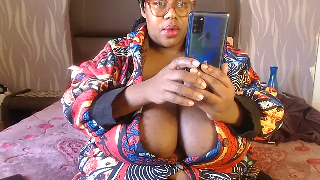 Snapshot of BoobsQueen46K chatting on 06/23/26, 11:30 BoobsQueen46K online show from 06/23/26, 11:30