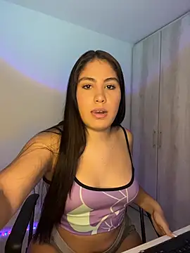 Snapshot of OriannaLuna chatting on 09/27/25, 10:48 OriannaLuna online show from 09/27/25, 10:48