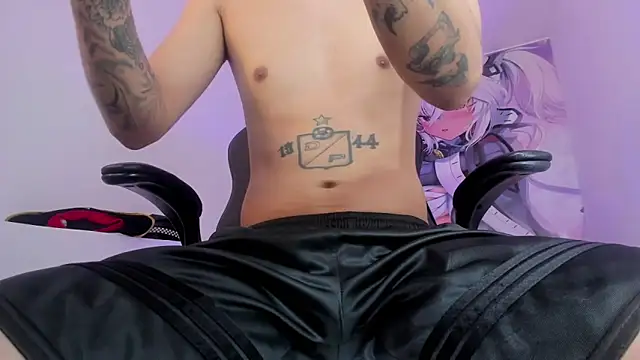 Snapshot of Fran_Boy chatting on 11/01/25, 02:08 Fran Boy online show from 11/01/25, 02:08