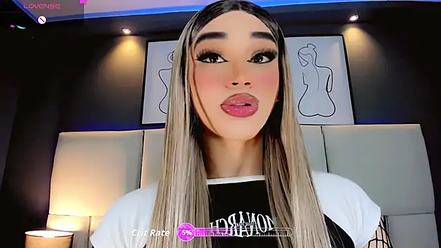 Snapshot of Valeriasmiithh chatting on 11/14/25, 09:02 Valeriasmiithh online show from 11/14/25, 09:02