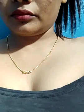 Snapshot of DPK25 chatting on 10/17/25, 10:18 DPK25 online show from 10/17/25, 10:18