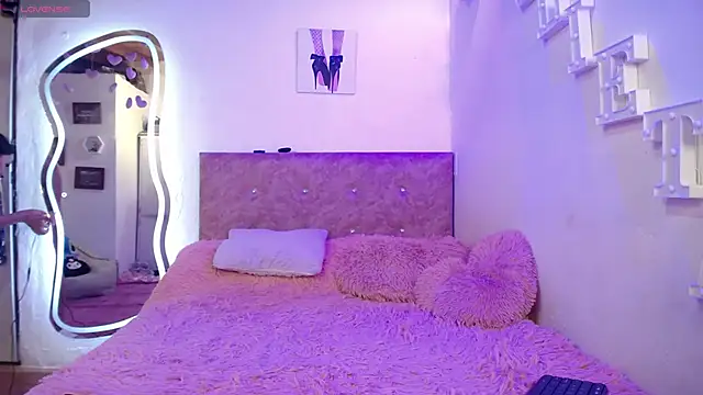 Snapshot of solpeich chatting on 12/02/25, 04:24 solpeich online show from 12/02/25, 04:24