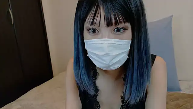 sarina at online show from 11/14/25, 09:30