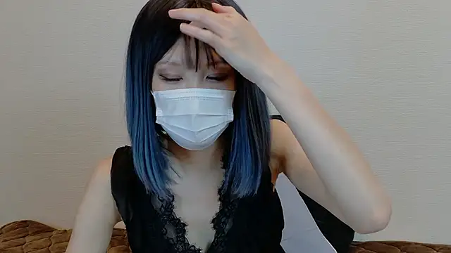 sarina at online show from 11/29/25, 07:33