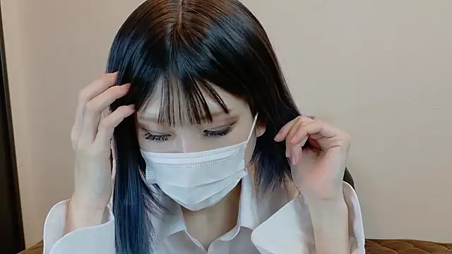 sarina at online show from 12/15/25, 09:35