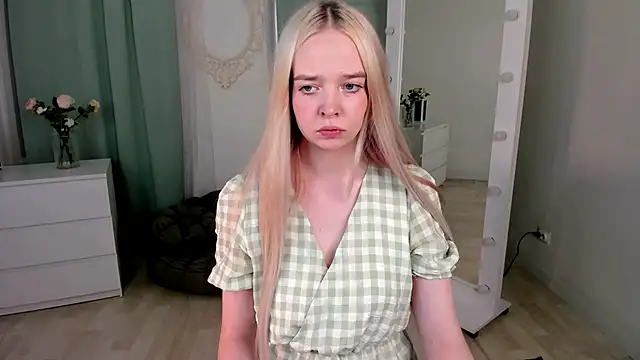 BellaMontgomery online show from 04/29/26, 04:11