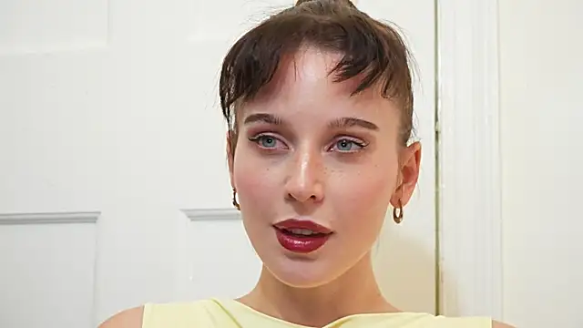 ellaa91 online show from 11/03/25, 07:48