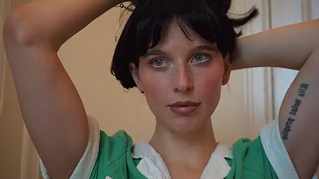 ellaa91 online show from 11/21/25, 12:59