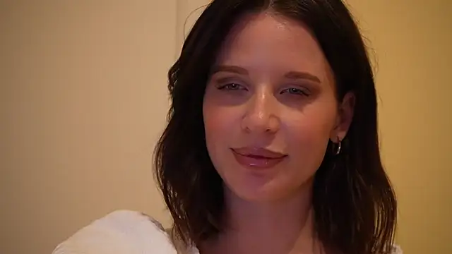 Snapshot of ellaa91 chatting on 06/09/26, 05:57 ellaa91 online show from 06/09/26, 05:57