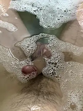 Snapshot of puderes2 chatting on 10/29/25, 04:31 puderes2 online show from 10/29/25, 04:31