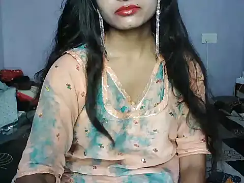 ROSE GOLDE online show from 05/24/26, 05:01