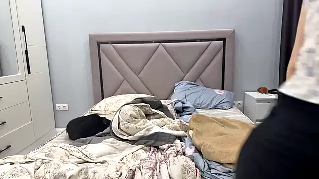 Wow Akemi online show from 03/27/26, 08:09