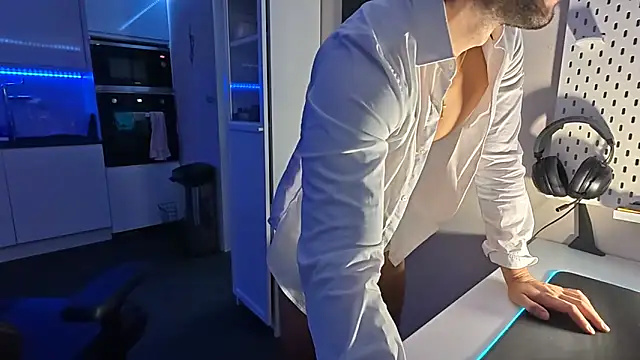 Snapshot of boiteasex chatting on 09/15/25, 03:34 boiteasex online show from 09/15/25, 03:34