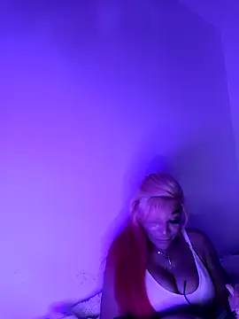 Snapshot of iamlalamilano chatting on 02/19/26, 03:41 iamlalamilano online show from 02/19/26, 03:41