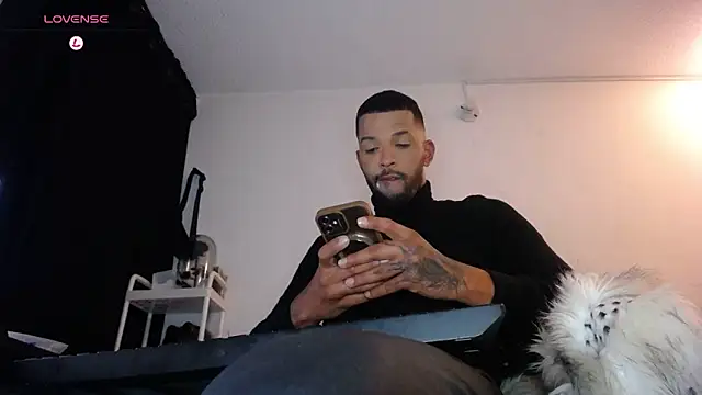 LickMyInk online show from 12/14/25, 04:29