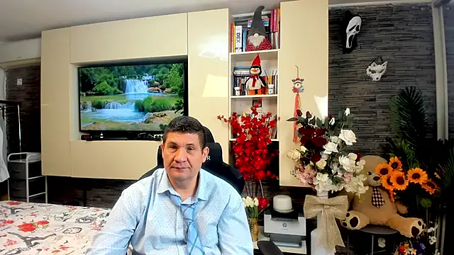Snapshot of SpartacusDaddy48 chatting on 04/25/26, 11:57 SpartacusDaddy48 online show from 04/25/26, 11:57
