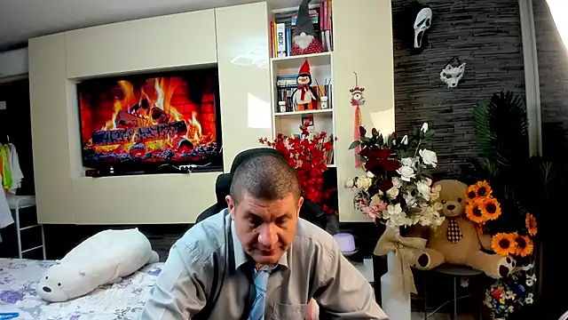 Snapshot of SpartacusDaddy48 chatting on 05/11/26, 06:49 SpartacusDaddy48 online show from 05/11/26, 06:49