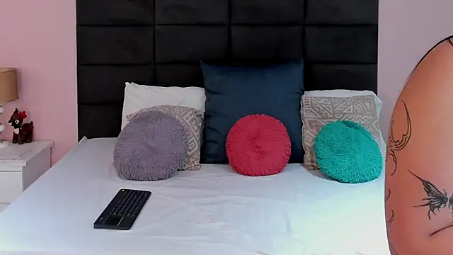 Abby-campbel online show from 12/17/25, 08:59