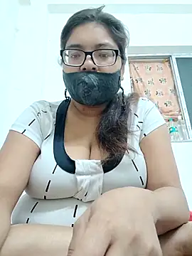 Elie couple143 online show from 11/17/25, 06:46