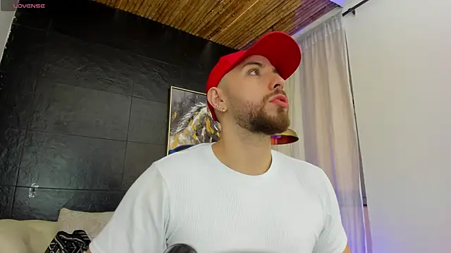 Maximo Wolff online show from 10/28/25, 08:00