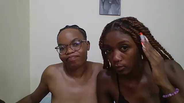 Miss-Hennessy online show from 12/18/25, 06:47