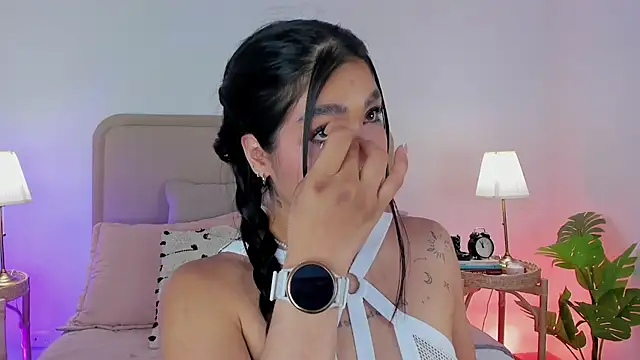 Snapshot of Cutie_Riley chatting on 09/16/25, 02:51 Cutie Riley online show from 09/16/25, 02:51