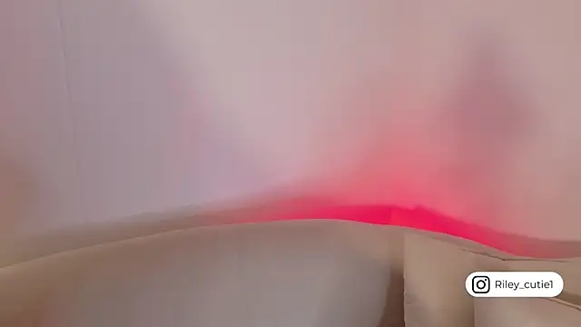 Cutie Riley online show from 05/09/26, 03:17