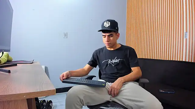 zack joness10 online show from 10/22/25, 01:28