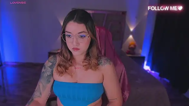 Snapshot of lunaarose chatting on 12/05/25, 12:52 lunaarose online show from 12/05/25, 12:52